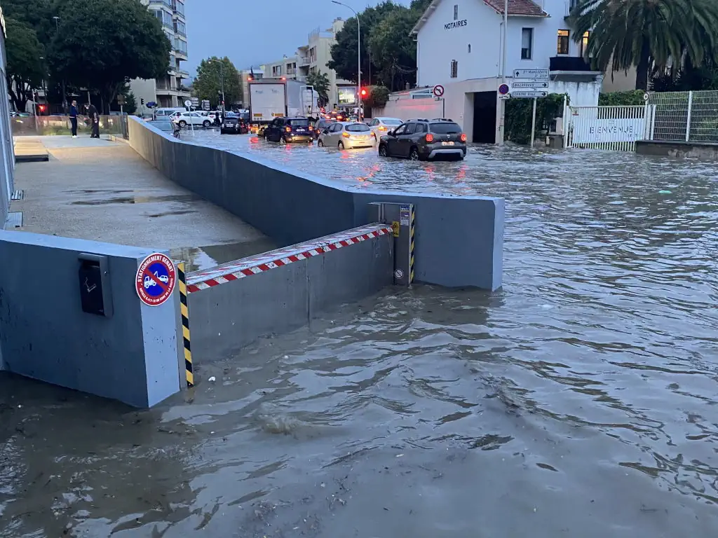 Barrière anti-inondation automatique LEVALEAU